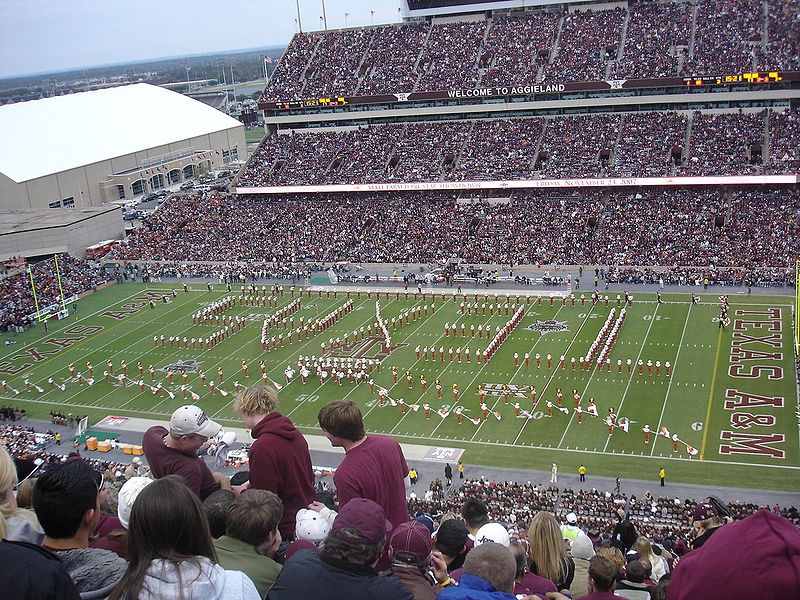 File:2007 Longhorn band at TAMU.jpg