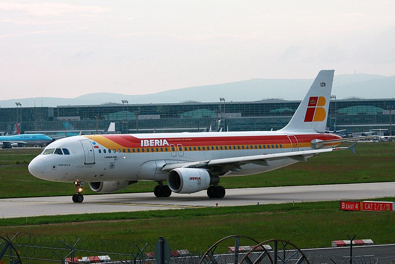 File:2010-05-27 A320 IberiaEC-IZR 02.jpg