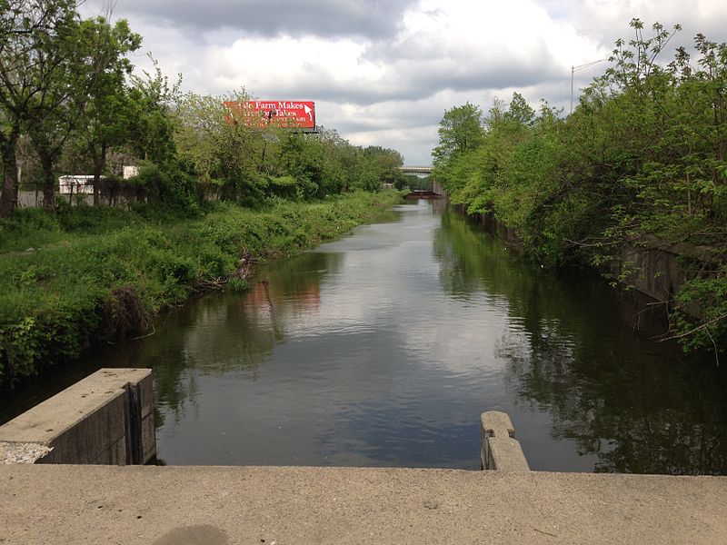 File:2014-05-15 15 18 32 View down the Delaware and Raritan Canal from where it emerges from beneath the Trenton Freeway (U.S. Route 1) at Mulberry Street in Trenton, New Jersey.JPG