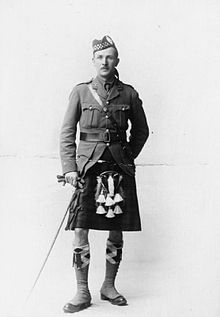 A lieutenant of the Argyll and Sutherland Highlanders 2 Lieutenant Charles Henry Dickerson (6265799843).jpg