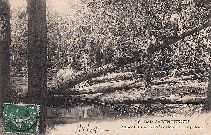 File:76. Bois de Vincennes. Aspect d'une rivière depuis le cyclone (c.1908) (34422743800).jpg