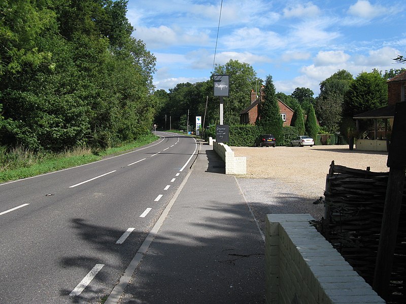 File:A283 approaching Ramsnest Common - geograph.org.uk - 2073994.jpg