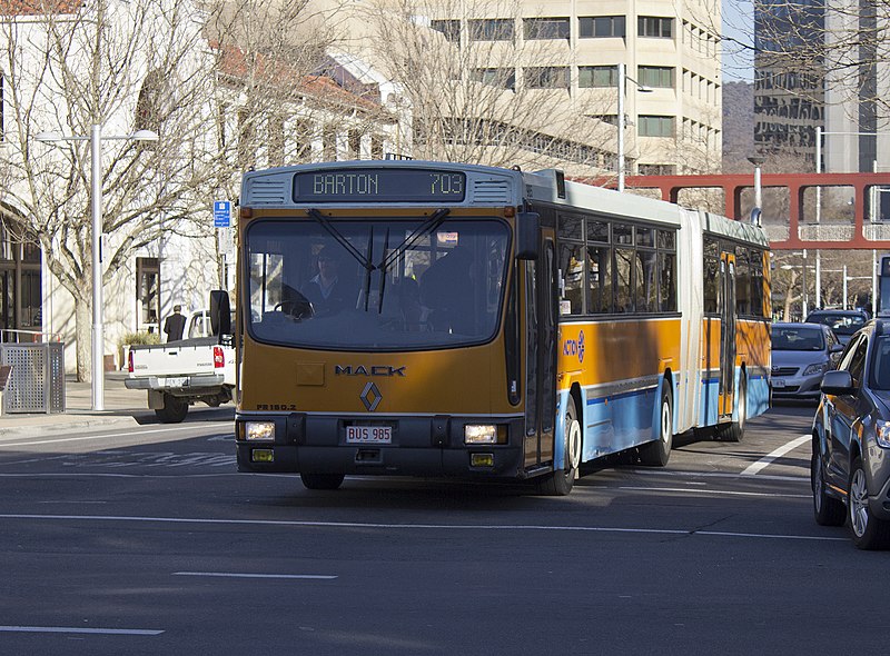 File:ACTION - BUS 985 - Ansair bodied Renault PR180-2 MkII.jpg