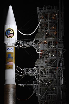 Carenado Payload y etapa superior Centaur de un Atlas V 411.jpg