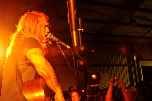 Gillespie performing in Australia in 2010