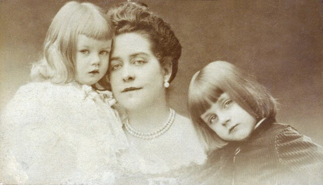 Aimée with children Yvonne and Reginald (circa 1905) photo courtesy of Crocker Art Museum