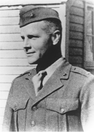 <span class="mw-page-title-main">Alexander Bonnyman Jr.</span> Marine Corps Medal of Honor recipient (1910–1943)