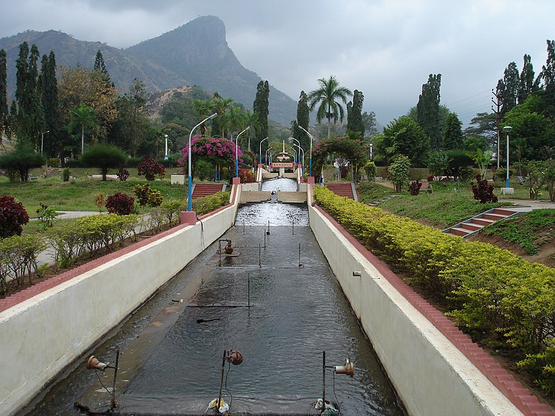 File:Aliyar gardens,near pollachi,tamilnadu - panoramio.jpg