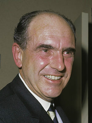 Andreas Papandreou (1968) 2 crop.jpg