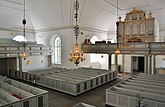 Fil:Asarums kyrka Kyrkorummet med korsarmar020.JPG