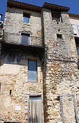 Murs des remparts du XIVè siècle.
