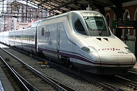 S-102 en gare de Valladolid, Espagne.