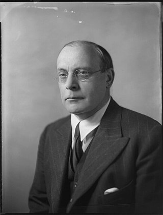 <span class="mw-page-title-main">Arthur Salter, 1st Baron Salter</span> British politician and academic (1881–1975)