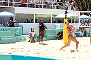 Deutsch: Beachvolleyball bei den Olympischen Jugendspielen 2018; Tag 9, 15. Oktober 2018; Mädchen, Viertelfinale: USA-Spanien 2–1 (21–19/17–21/15–9) English: Beach volleyball at the 2018 Summer Youth Olympics at 15 October 2018 – Girls Quarterfinals: USA-Spain 2–1 (21–19/17–21/15–9)