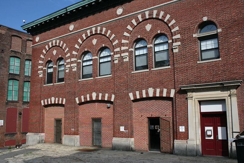 File:Beacon St Firehouse Worcester MA.jpg