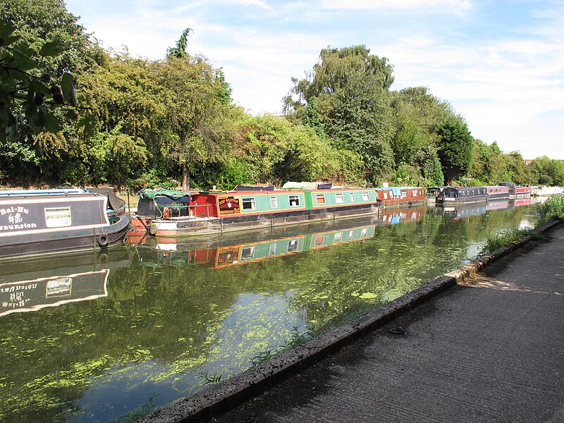 File:Ben Gorton, narrowboat on Paddington Branch canal - geograph.org.uk - 4638316.jpg