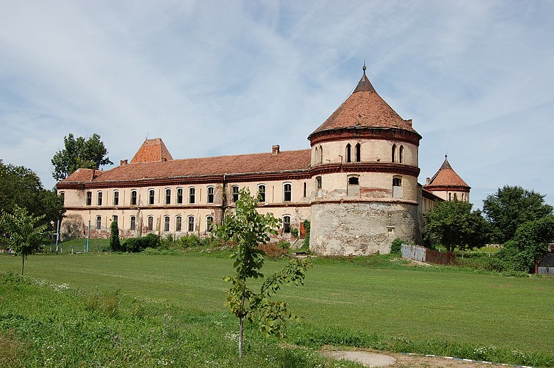 File:Borosjenő - Vár - panoramio (6).jpg