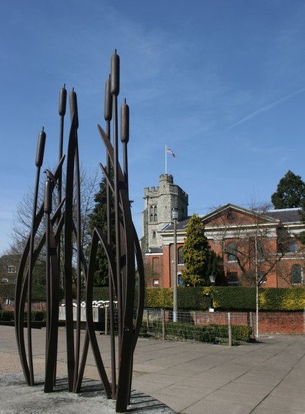 File:Bullrush Artwork - geograph.org.uk - 1655306.jpg