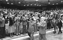 Kim with Erich Honecker in East Berlin. Bundesarchiv Bild 183-1984-0601-041, Berlin, Besuch Kim II Sung- Erich Honecker.jpg