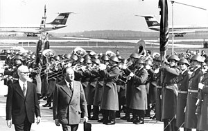 Bruno Kreisky: Leben, Schriften (Auswahl), Ehrungen