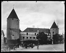 Le château en cours de restauration, photographie d’Albert Naef, 1903 (Archives cantonales vaudoises)