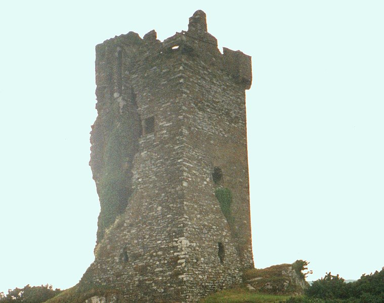 File:Castle Donovan 2000.jpg