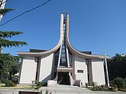 Skopjen katolinen katedraali.jpg