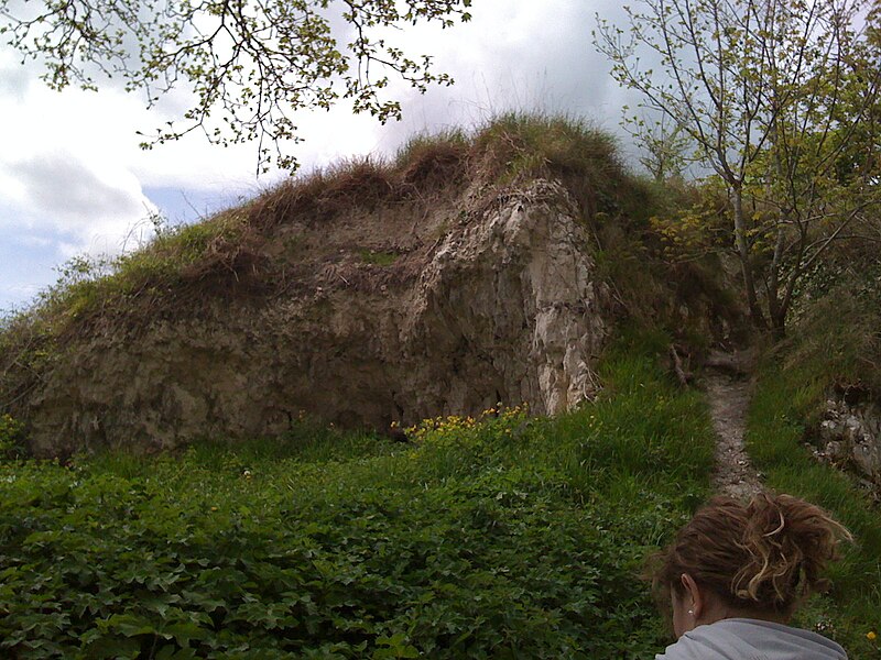 File:Château d'Ivry-la-Bataille 01.JPG