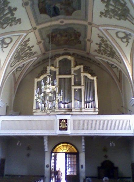 File:Church in Raszyn6.jpg