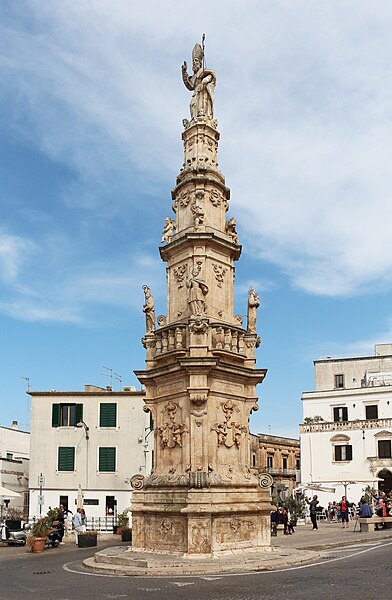 File:Colonna di Sant'Oronzo 01.jpg