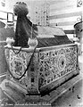 c. 1900: the marble sarcophagus built by Ottoman Sultan Abdulhamid II and later restored by Wilhelm II[6]