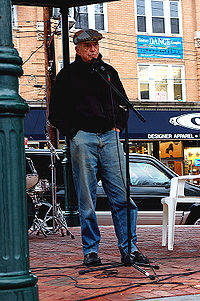 Daniel Berrigan vuonna 2006.