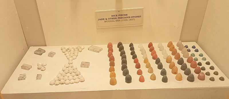 File:Dice pieces of jade - 16 to 19 Century.jpg