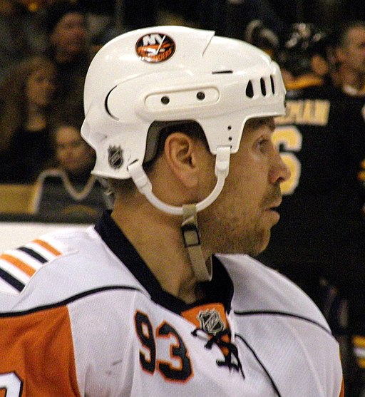 Doug Weight 2008 (cropped)