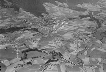 Aerial view (1967) ETH-BIB-Frutigen-LBS H1-027181.tif