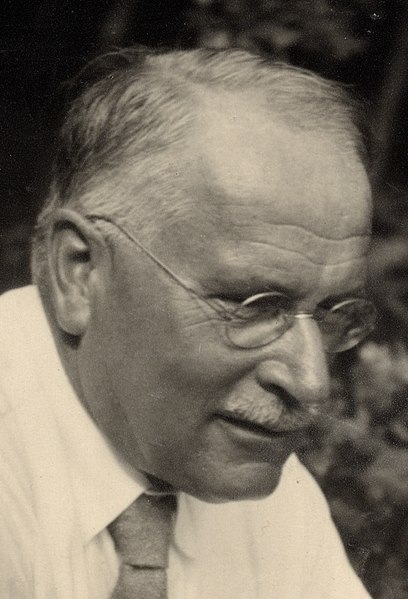 File:ETH-BIB-Jung, Carl Gustav (1875-1961)-Portrait-Portr 14163 (cropped2).tif