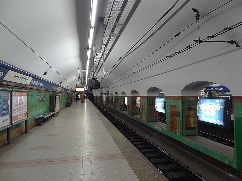 File:Estación Avenida de Mayo linea C.jpg