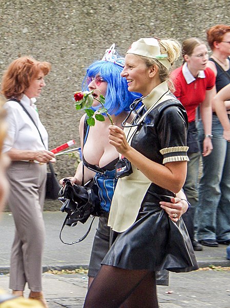 File:EuroPride 2002, Parade-7071857.jpg