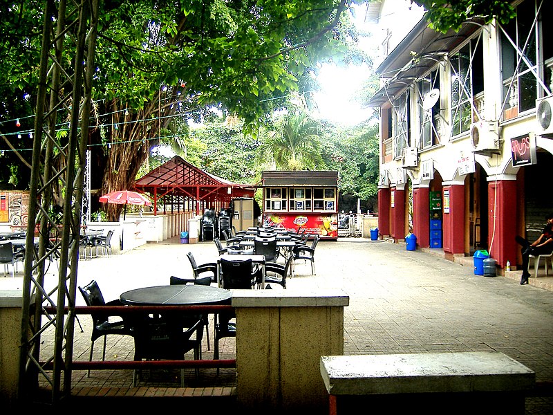 File:Freedom Park-Around The Restaurant.jpg