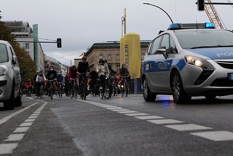 File:FridaysForFuture protest Berlin 2020-10-16 11.jpg