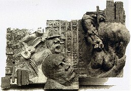 Relief „Frieden Krieg“