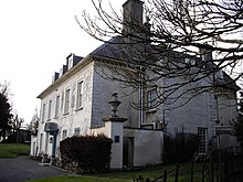 Gileston Manor viewed from the southeast Gileston Manor (geograph 2256675).jpg