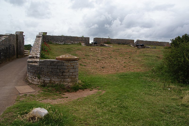 File:Guns in place at Berry Head Fort - geograph.org.uk - 2510761.jpg