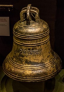 Dartmouth's brass bell HMS Dartmouth Bell.jpg