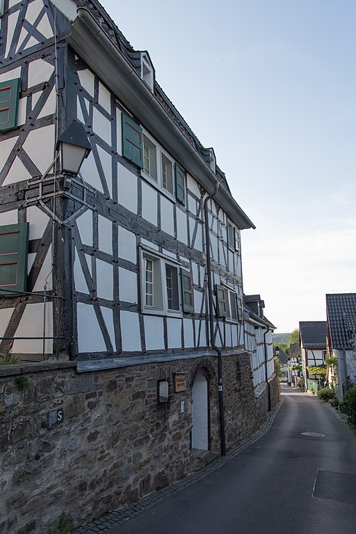 Hennef (Sieg), Stadt Blankenberg, Renteigasse 6-20160608-006