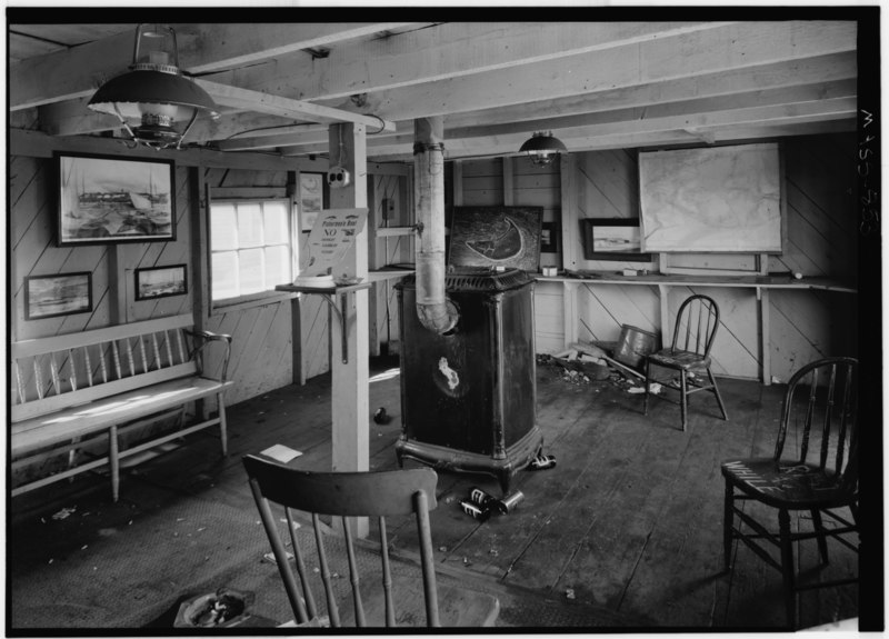 File:Historic American Buildings Survey INTERIOR, EASTERN MOST HOUSE Cervin Robinson, Photographer July 1962 - Fish Shanties, Old South Wharf, Nantucket, Nantucket County, MA HABS MASS,10-NANT,18-9.tif