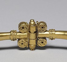 Back section of a bracelet clasp with a hallmark of Hunnish craftsmanship, early 5th century Hunnish - Bracelet - Walters 571082 - Detail Back.jpg