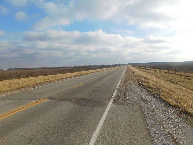 File:IL 61 south of US 136.jpg