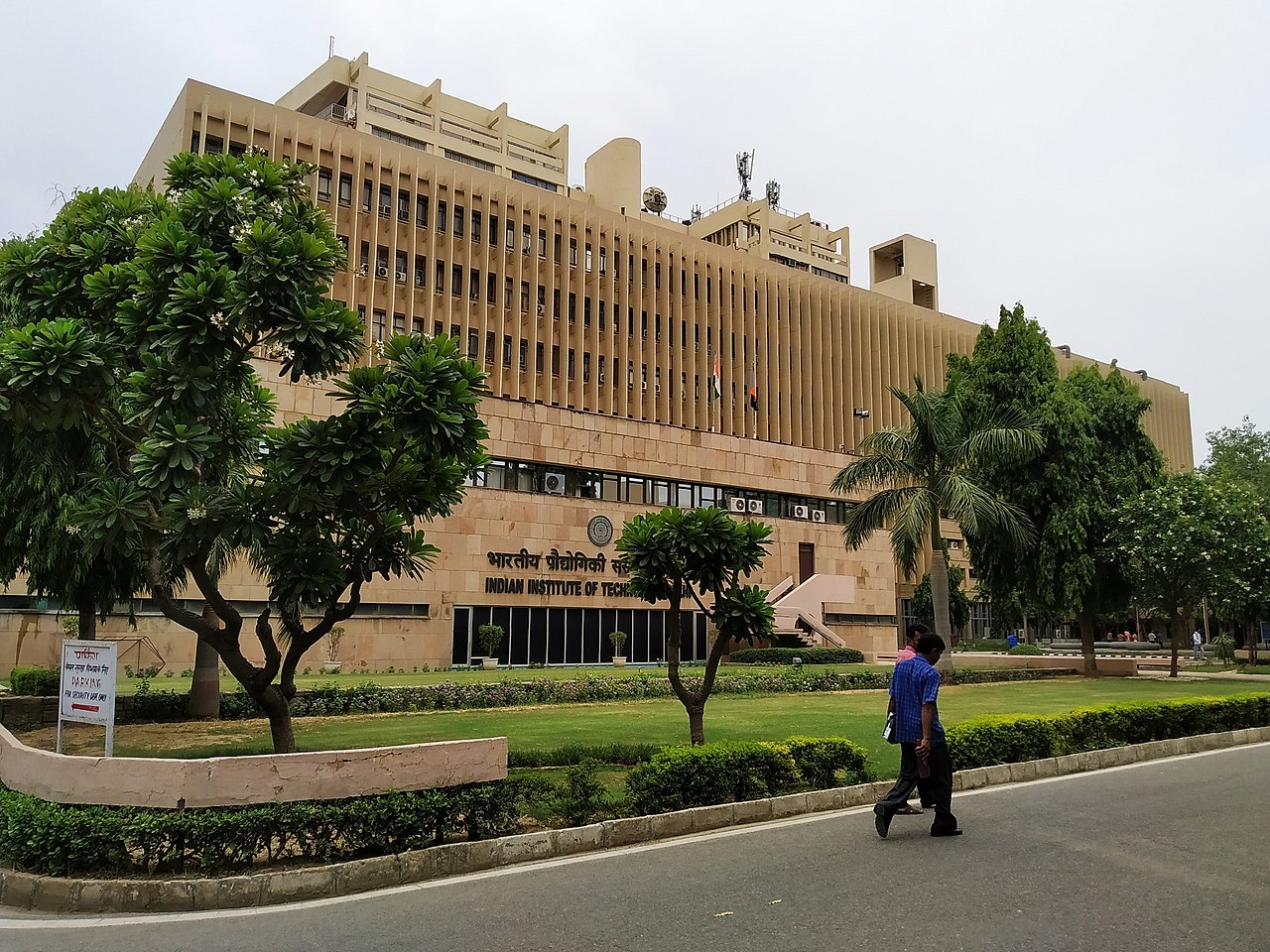 IIT Delhi - Wikipedia