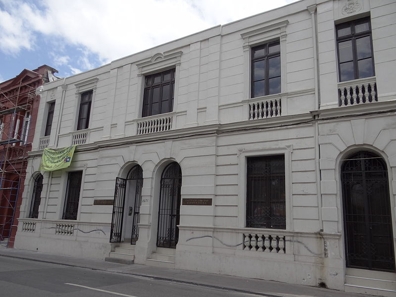 File:Instituto de Asuntos Públicos (Escuela de Gobierno y Gestión Pública) (8239770976).jpg